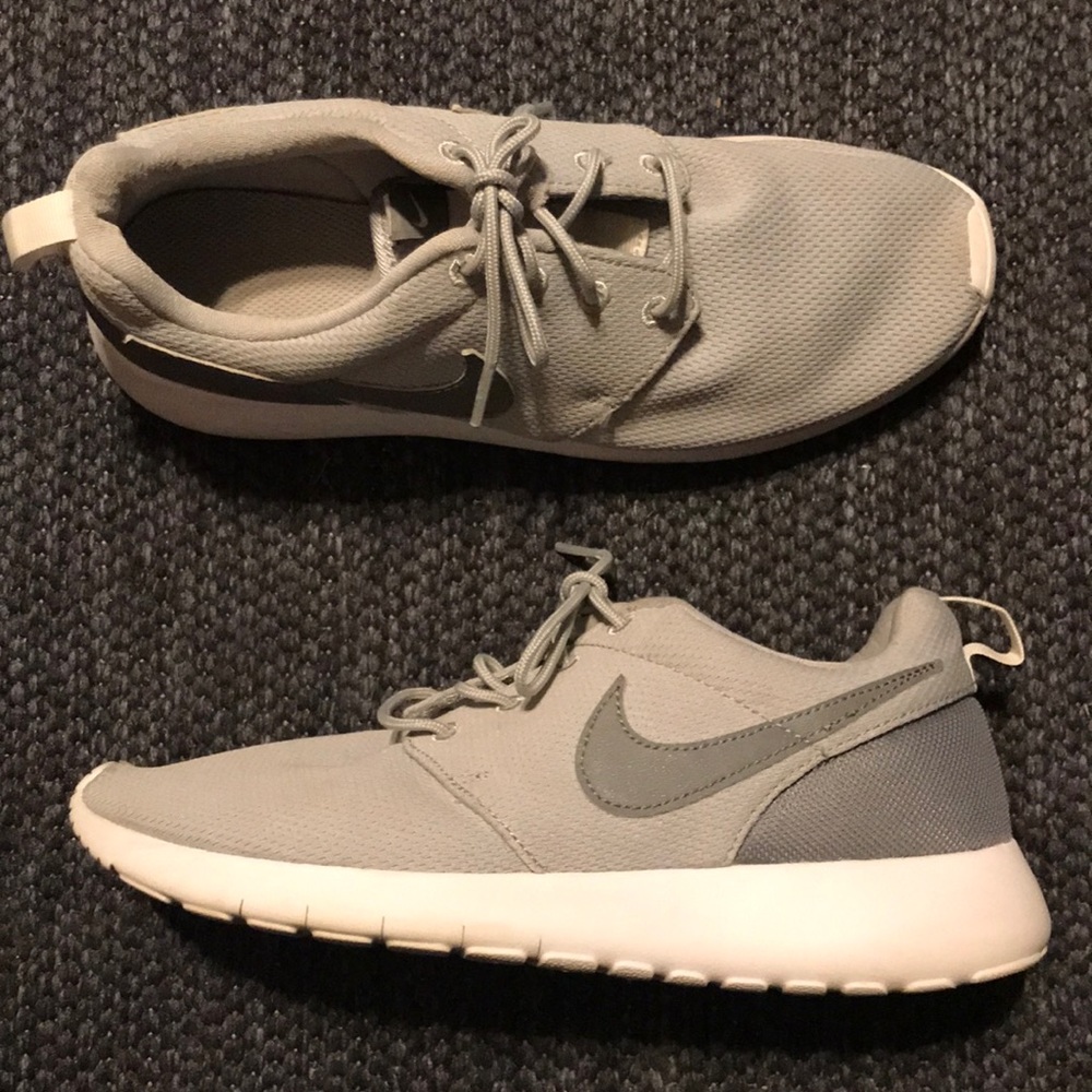 Nike sneakers size 6.5 Y.